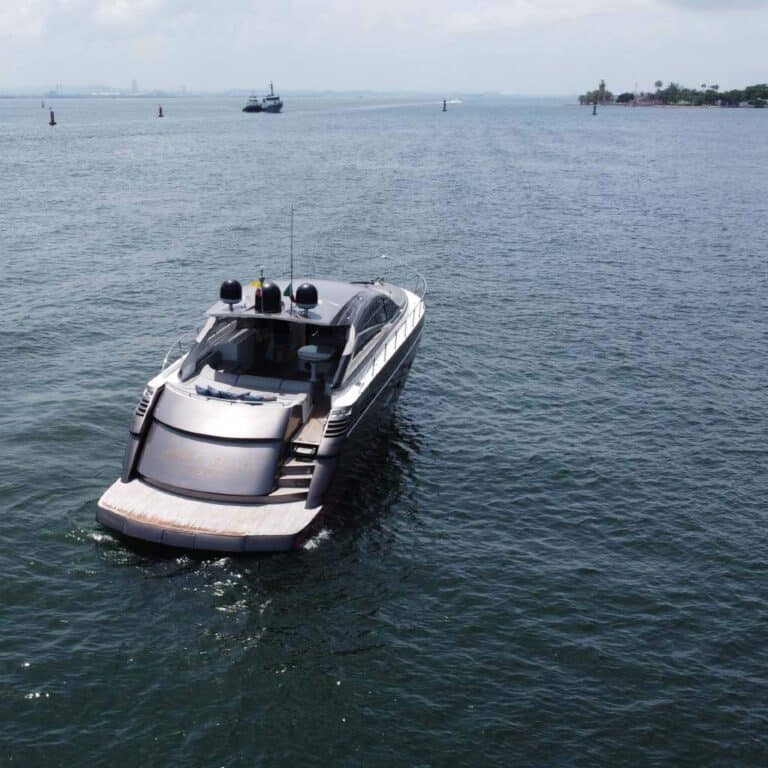 Yate Pershing II 56′ en Cartagena (foto 6 de 20)