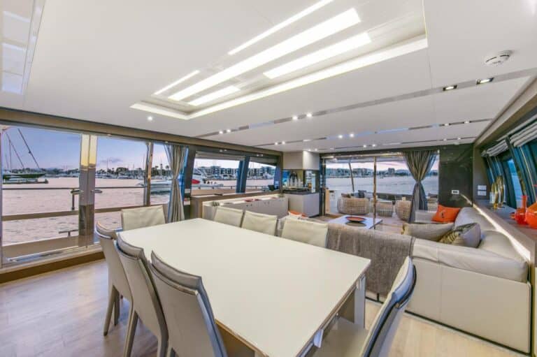 Yate Ferretti 96′ en Cartagena (foto 11 de 20)