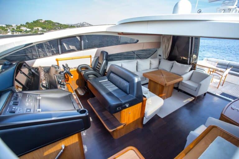 Private charter in Cartagena (photo 11 of 20)