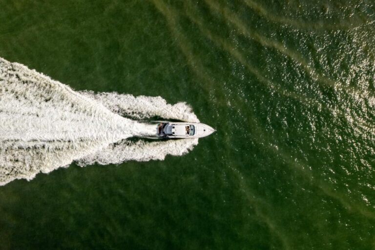 Yate Pershing II 56′ en Cartagena (foto 17 de 20)