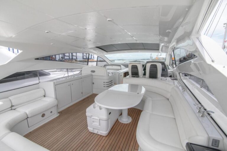 Private charter in Cartagena (photo 5 of 13)