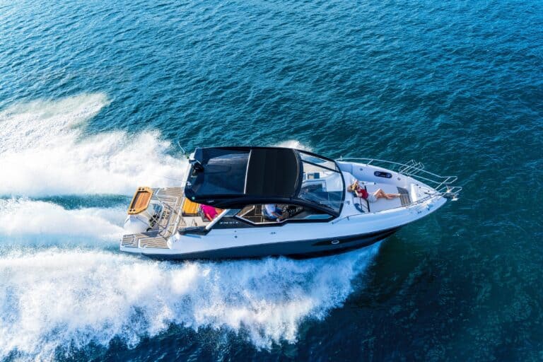 Private charter in Cartagena (photo 8 of 17)