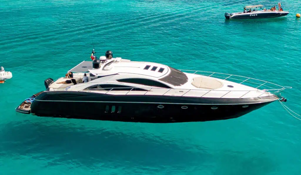 72' yacht rental cartagena