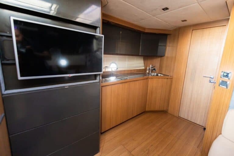 Yate Azimut Atlantis 48′ en Cartagena (foto 9 de 11)