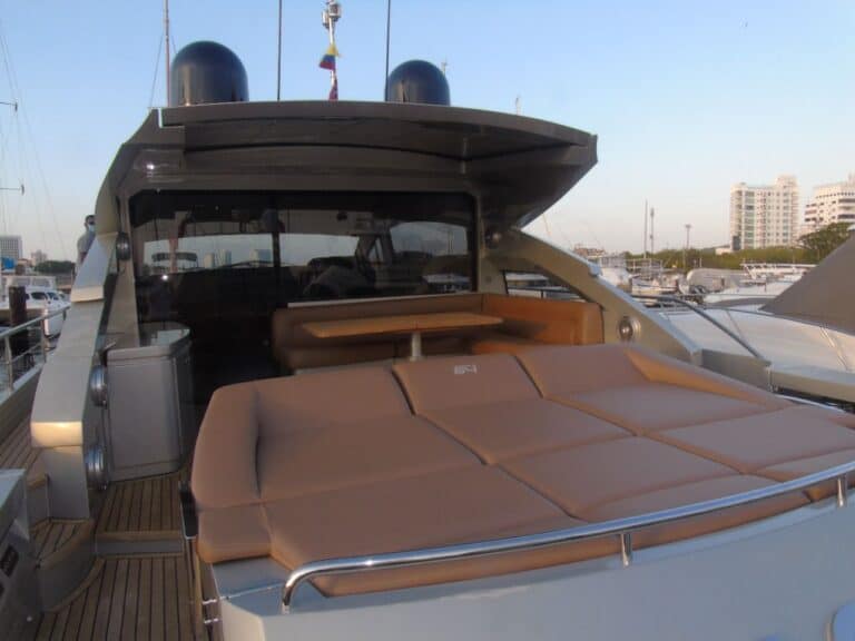 Private charter in Cartagena (photo 6 of 14)