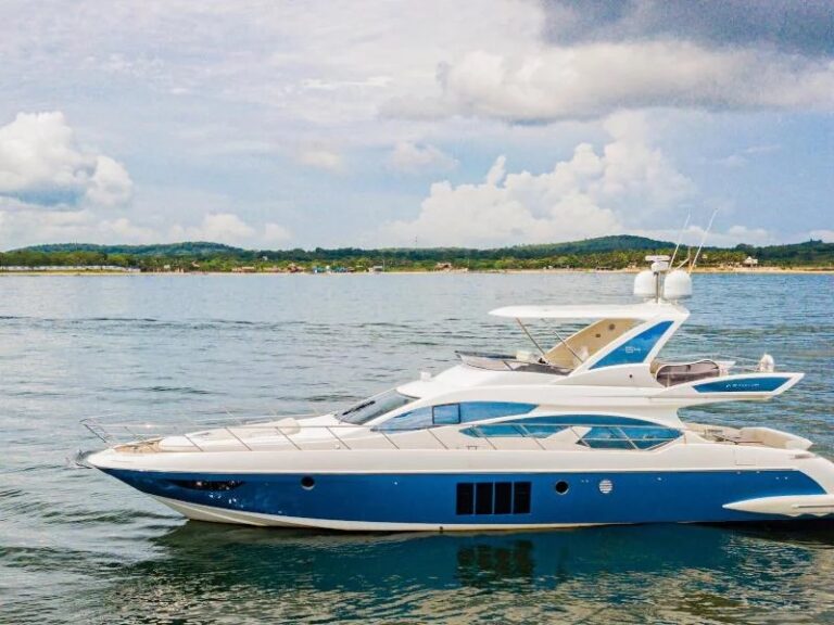 Private charter in Cartagena (photo 9 of 20)