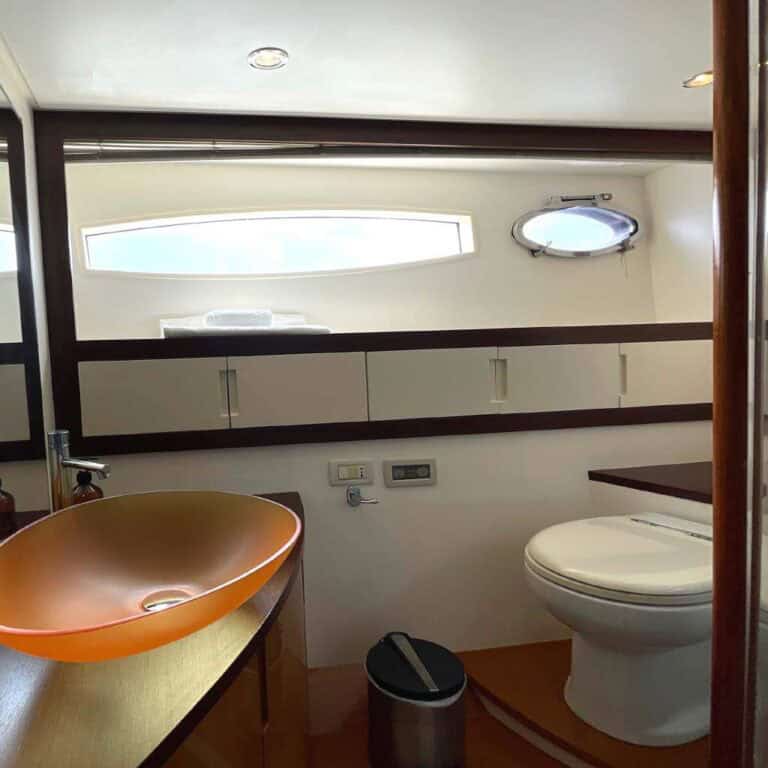 Yate Pershing II 56′ en Cartagena (foto 8 de 20)