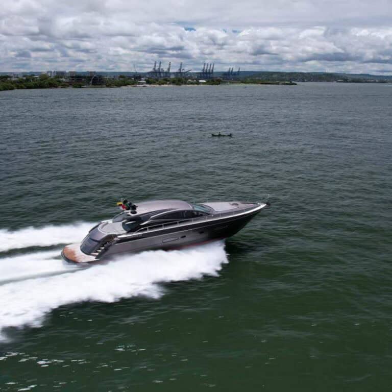 56′ Pershing II, yacht for rent in Cartagena