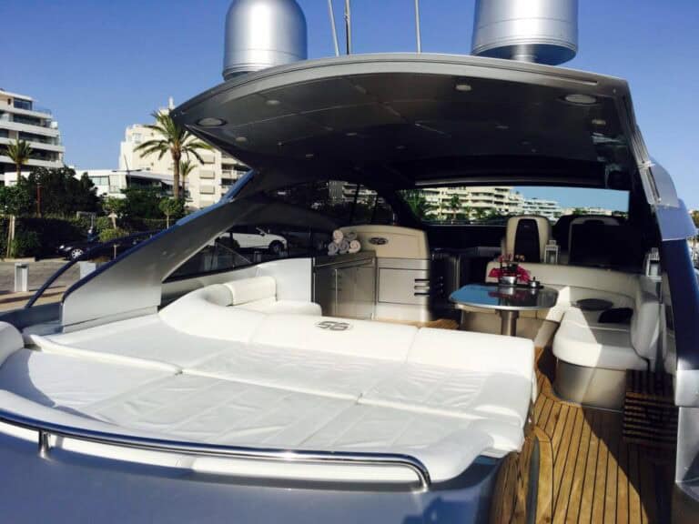 Yate Pershing II 56′ en Cartagena (foto 15 de 20)