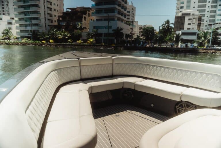 Private charter in Cartagena (photo 12 of 13)