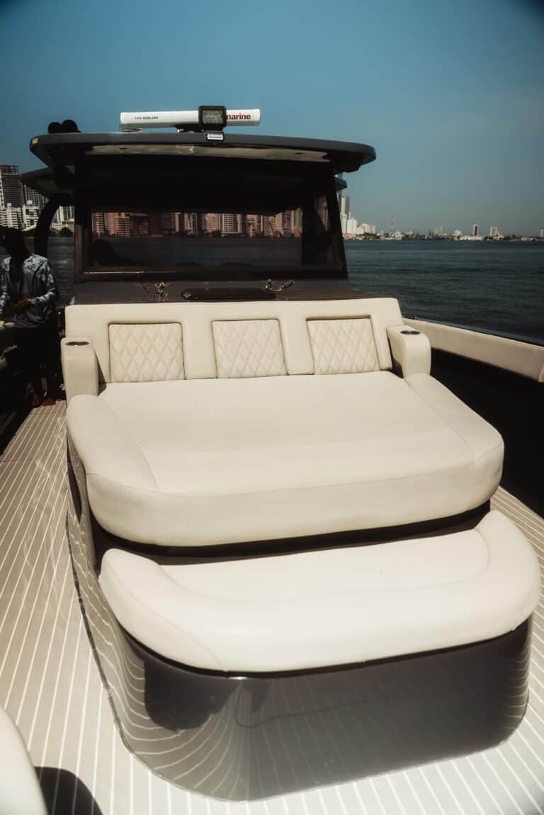 Private charter in Cartagena (photo 3 of 13)