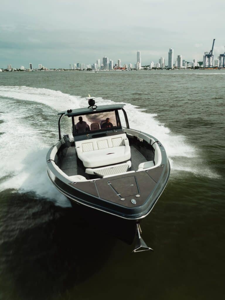 Private charter in Cartagena (photo 8 of 13)