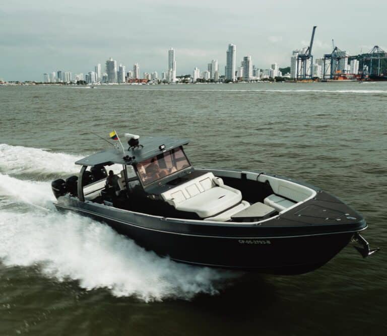 Private charter in Cartagena (photo 13 of 13)
