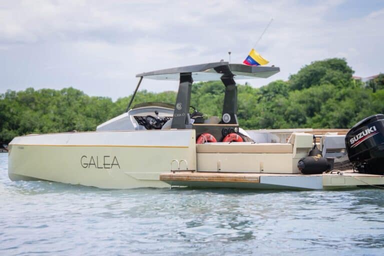 Lancha Galea 39 pies en Cartagena (foto 11 de 14)