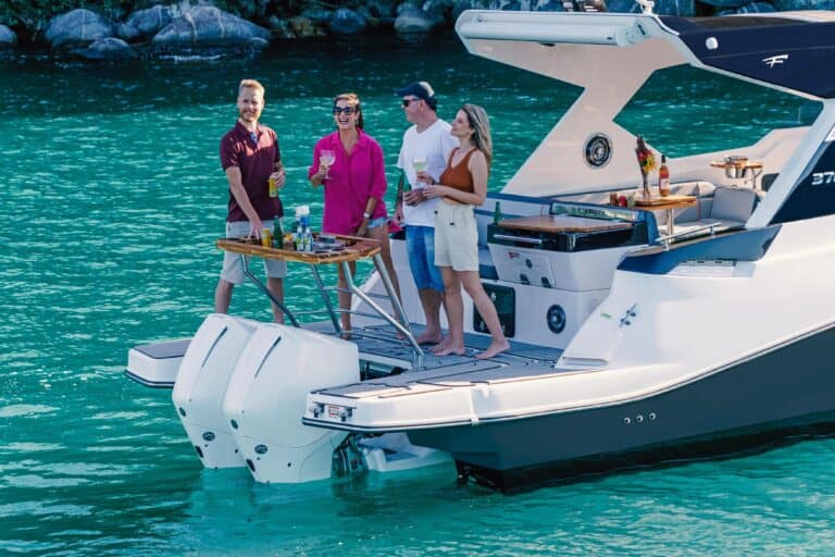 Private charter in Cartagena (photo 10 of 17)
