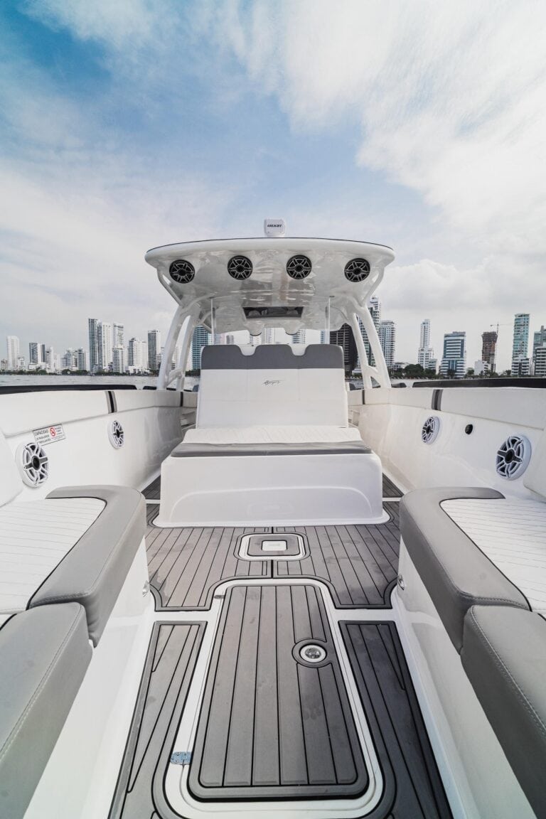 Lancha Deluxe Sport 42′ en Cartagena (foto 16 de 20)
