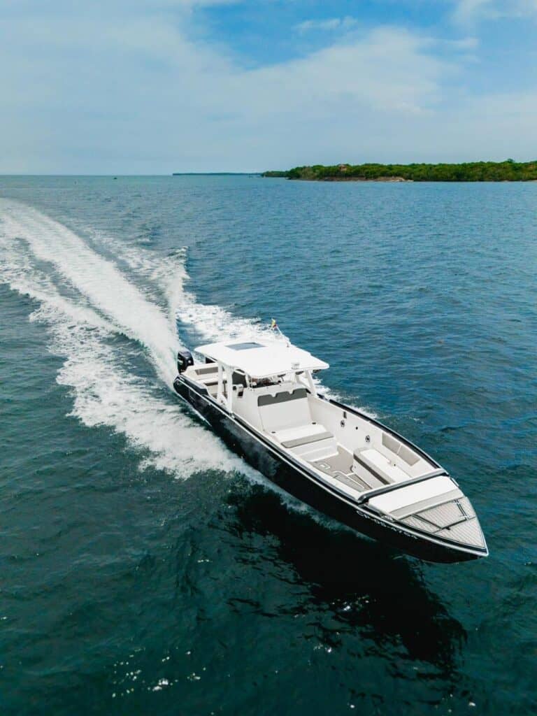 Lancha Deluxe Sport 42′ en Cartagena (foto 14 de 20)