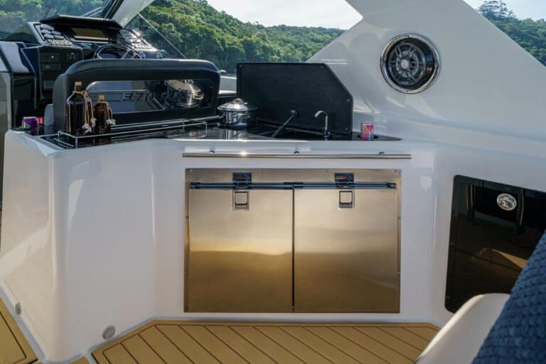 Private charter in Cartagena (photo 6 of 17)
