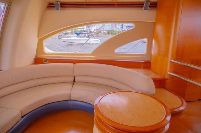 Private charter in Cartagena (photo 4 of 14)