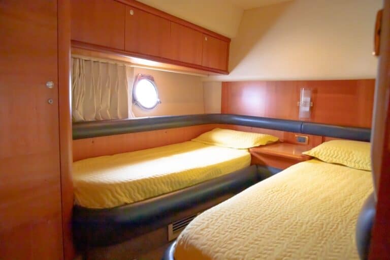 Private charter in Cartagena (photo 7 of 14)