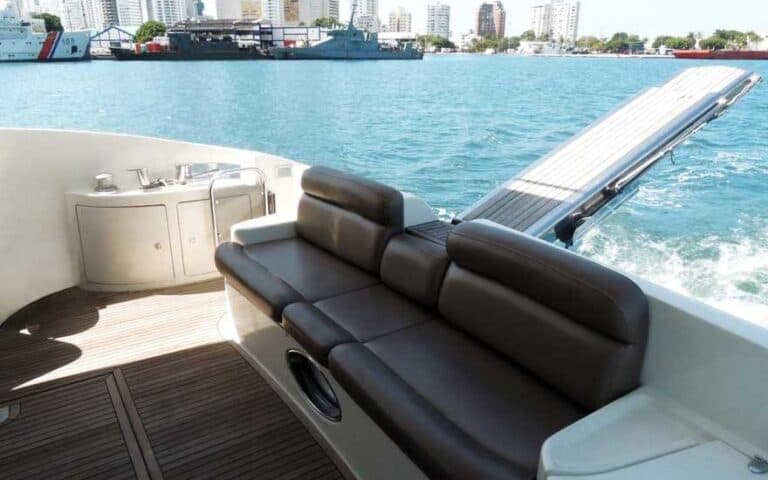 Private charter in Cartagena (photo 13 of 14)