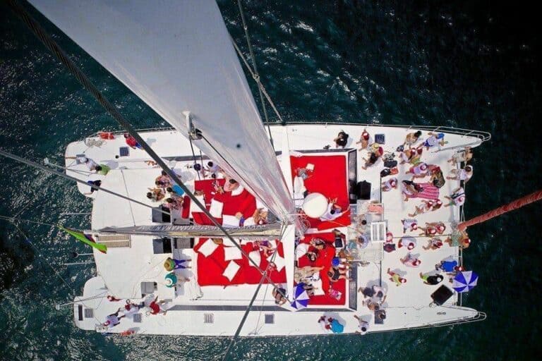 Catamarán para eventos Catamarán de fiesta 65′ en Cartagena (foto 5 de 9)
