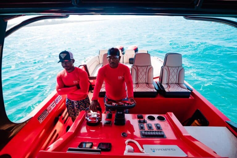 Lancha Luxury Sport II 39′ en Cartagena (foto 4 de 8)