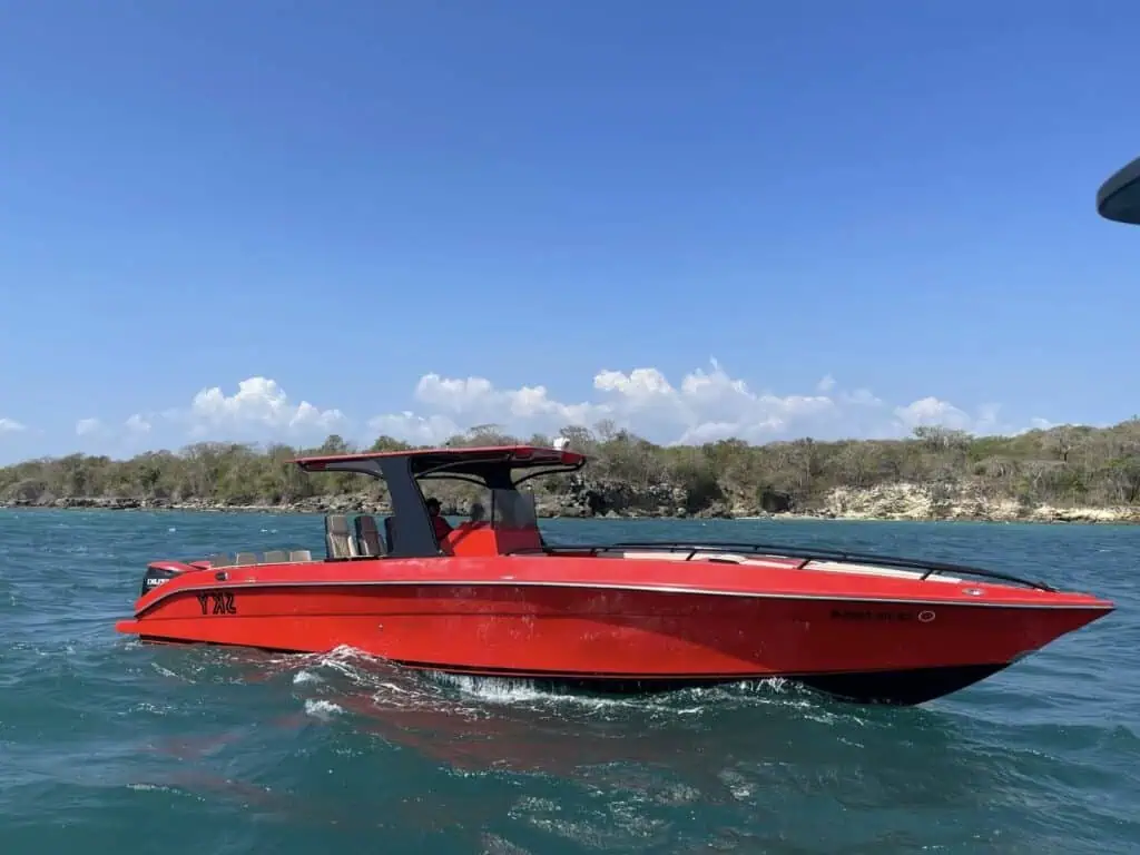 39' Luxury Boat Rental 