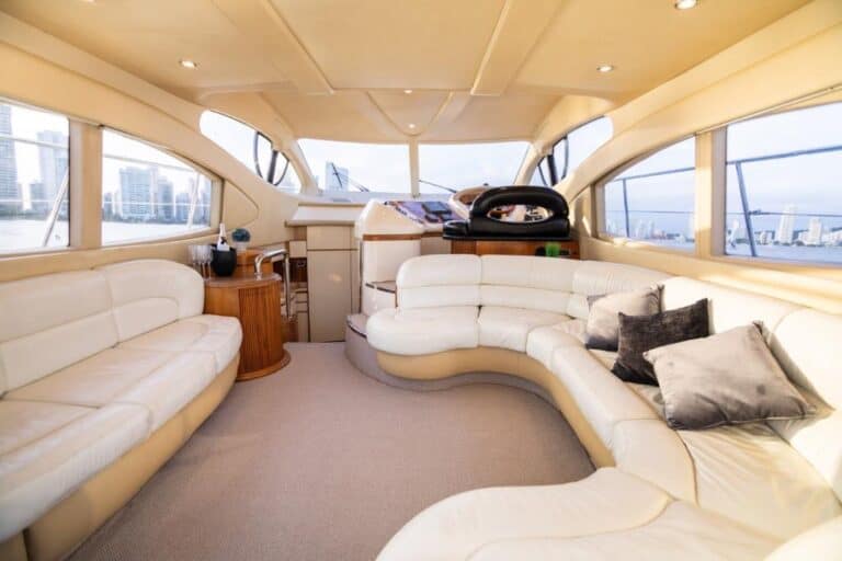 Yate Azimut 46′ en Cartagena (foto 17 de 20)