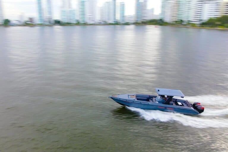Private charter in Cartagena (photo 10 of 13)