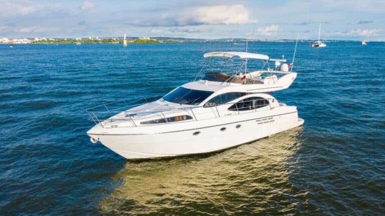 Yate Azimut 46′ en Cartagena (foto 8 de 20)