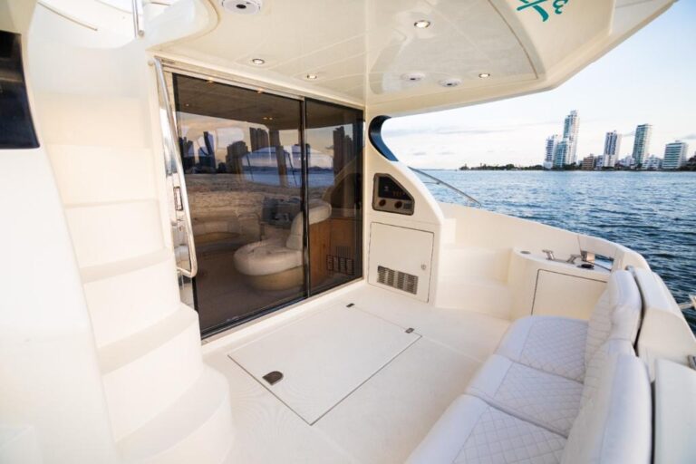 Yate Azimut 46′ en Cartagena (foto 11 de 20)