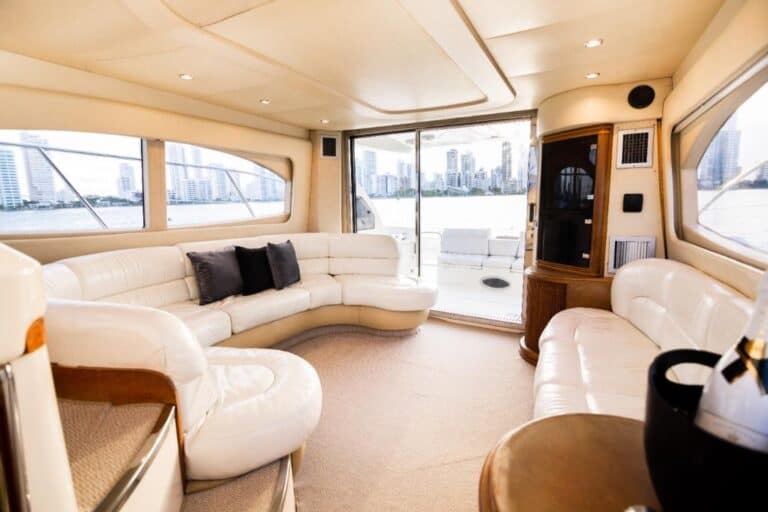 Yate Azimut 46′ en Cartagena (foto 12 de 20)