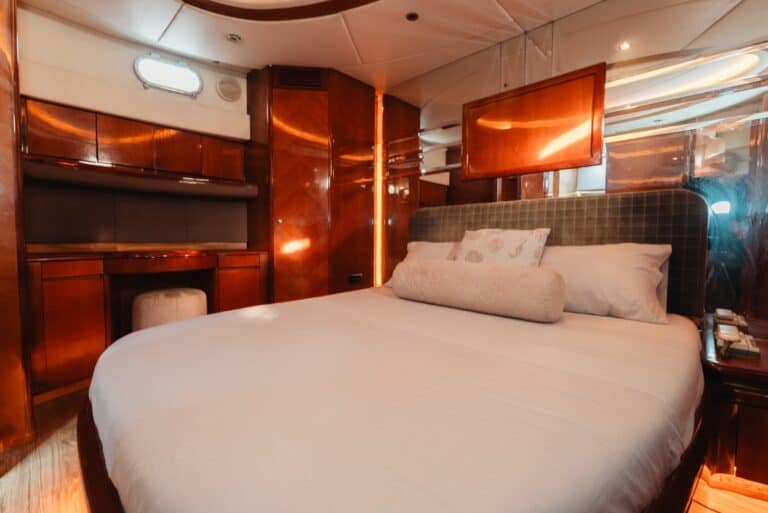 Private charter in Cartagena (photo 9 of 13)