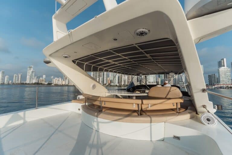 Private charter in Cartagena (photo 8 of 13)