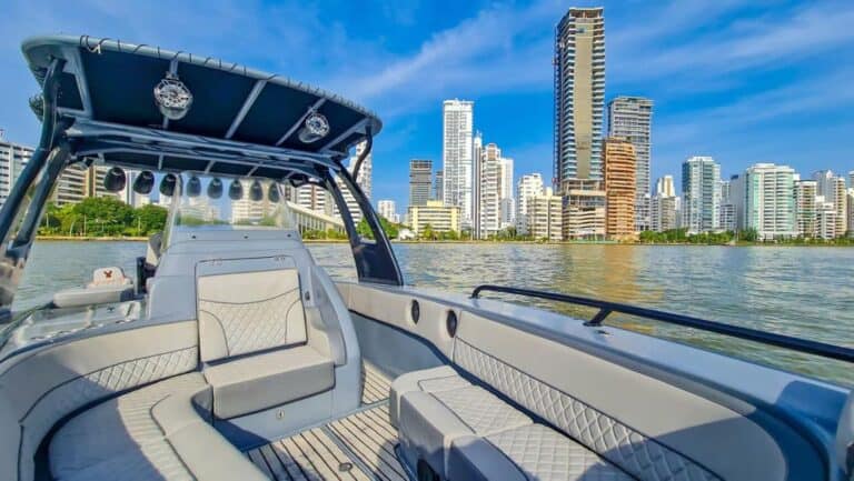 Private charter in Cartagena (photo 6 of 18)