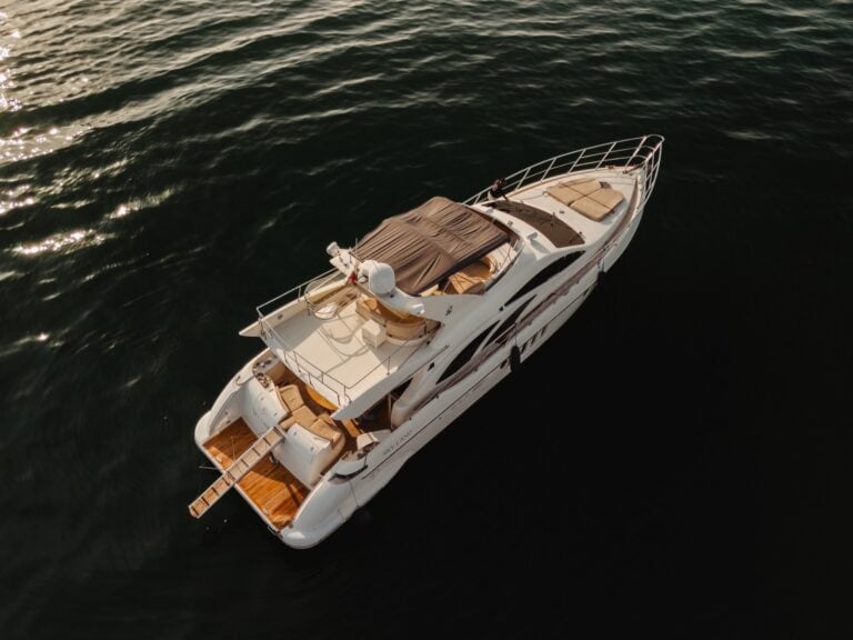 62′ Azimut Flybridge, yacht for rent in Cartagena