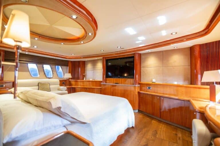 Yate Sunseeker 82′ en Cartagena (foto 11 de 20)