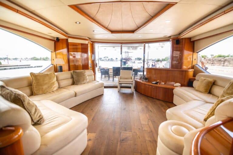 Yate Sunseeker 82′ en Cartagena (foto 18 de 20)