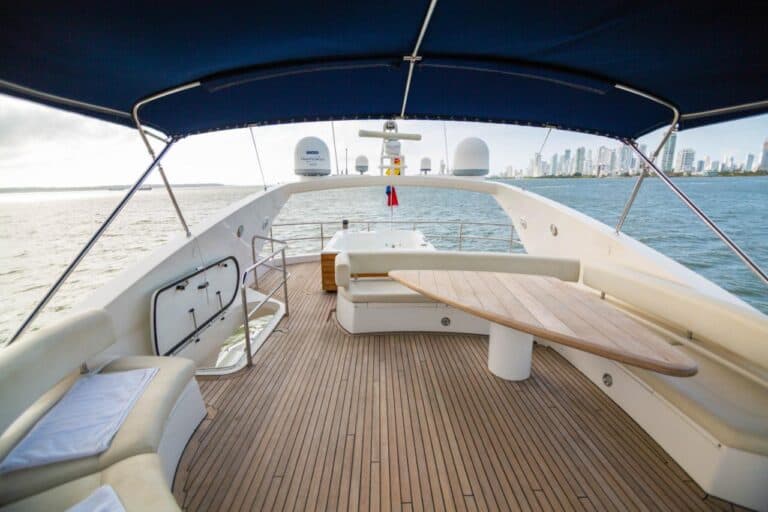 Yate Sunseeker 82′ en Cartagena (foto 15 de 20)