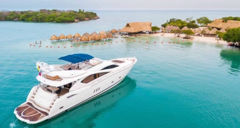 82′ Sunseeker, yacht for rent in Cartagena
