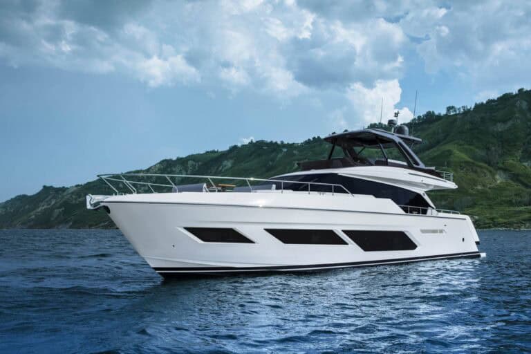 Yate Ferretti 720 en Cartagena (foto 4 de 15)