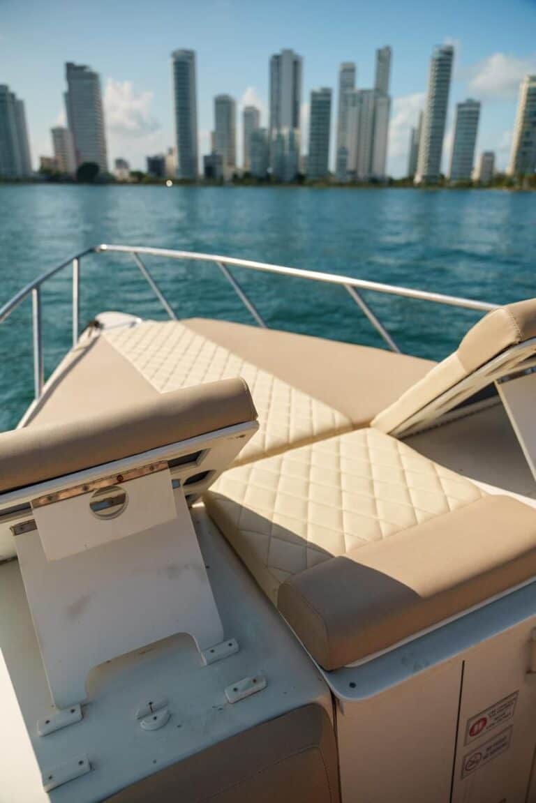 Lancha Express Cruiser 46′ en Cartagena (foto 4 de 15)