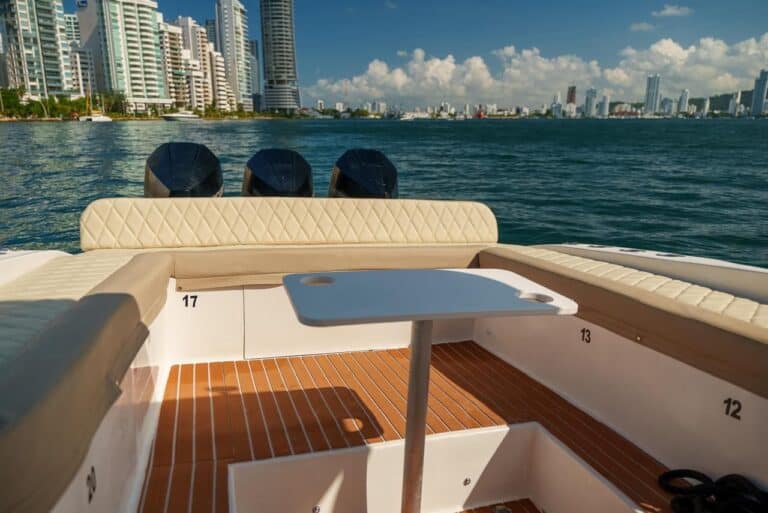 Lancha Express Cruiser 46′ en Cartagena (foto 5 de 15)