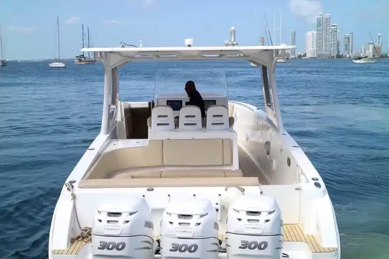 Lancha con cabina Speed Cruiser 43′ en Cartagena (foto 5 de 15)