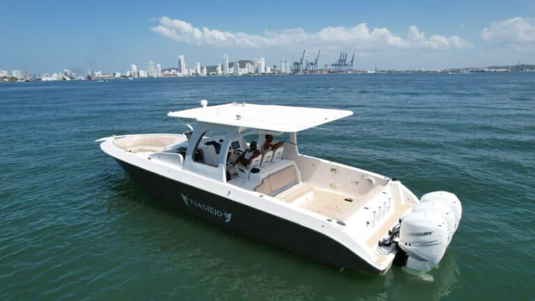 Lancha con cabina Speed Cruiser 43′ en Cartagena (foto 11 de 15)