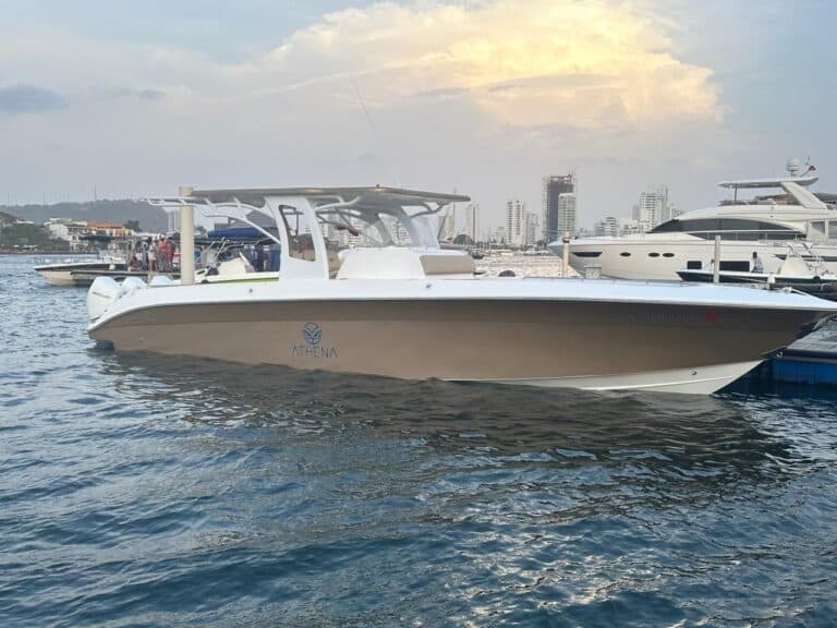 Lancha Luxury Cruiser 41′ en Cartagena (foto 13 de 18)