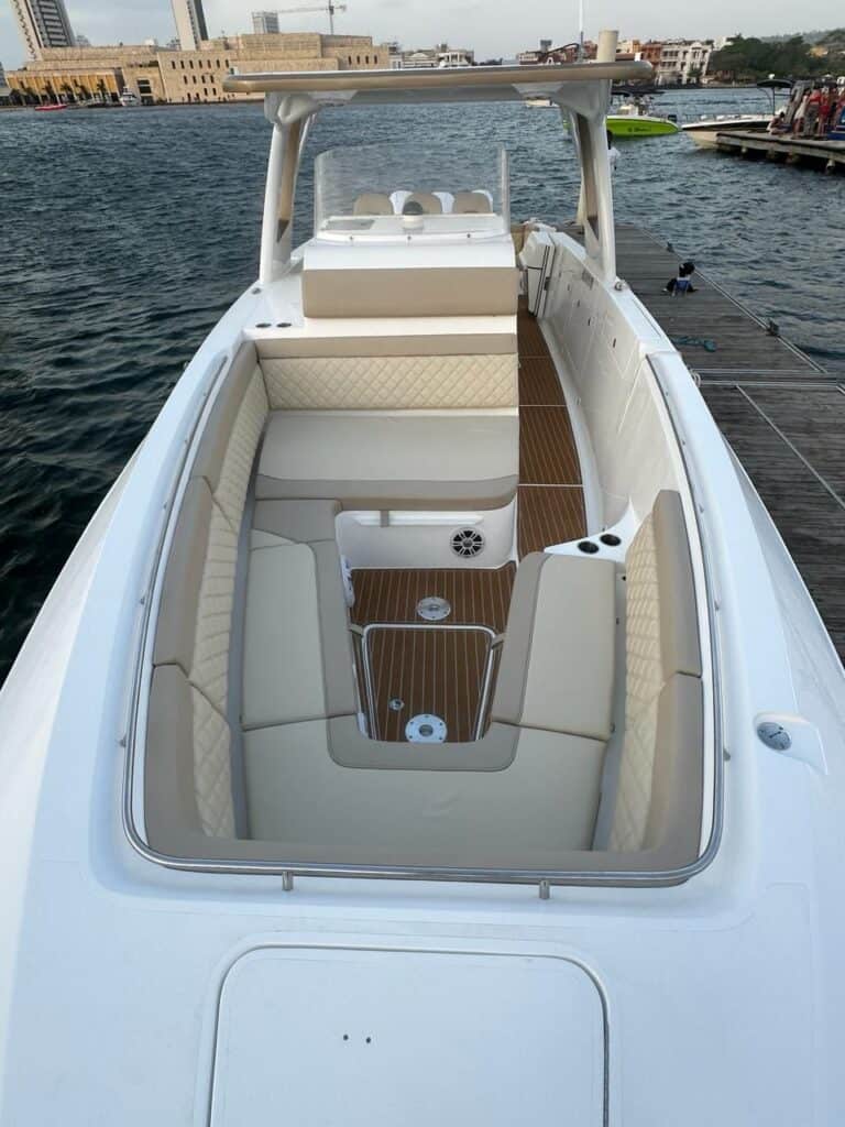 Lancha Luxury Cruiser 41′ en Cartagena (foto 12 de 18)