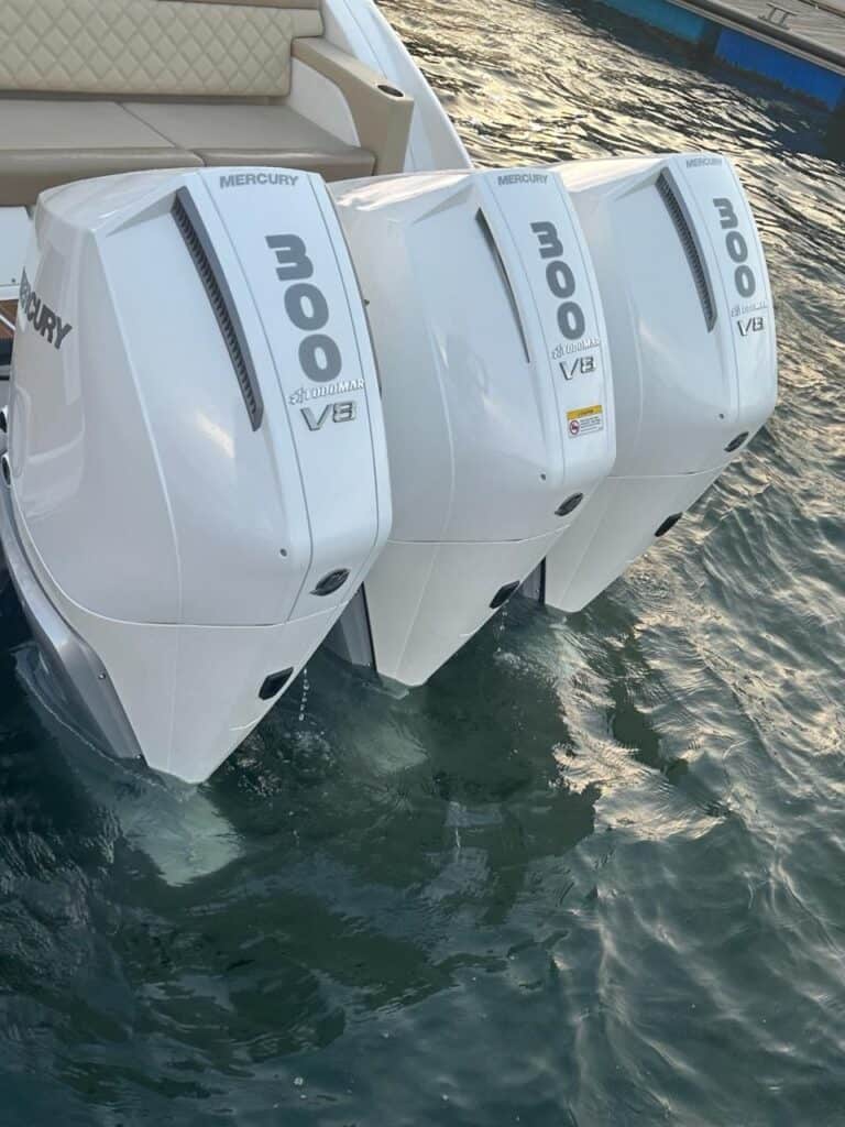 Lancha Luxury Cruiser 41′ en Cartagena (foto 8 de 18)