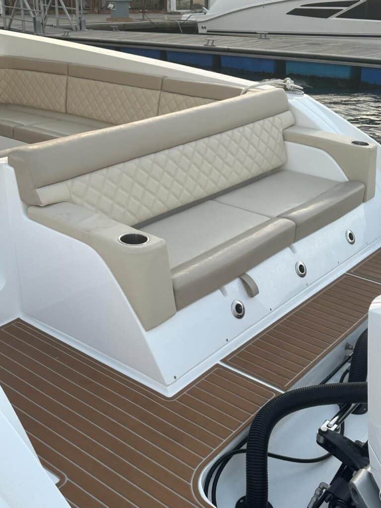 Lancha Luxury Cruiser 41′ en Cartagena (foto 6 de 18)